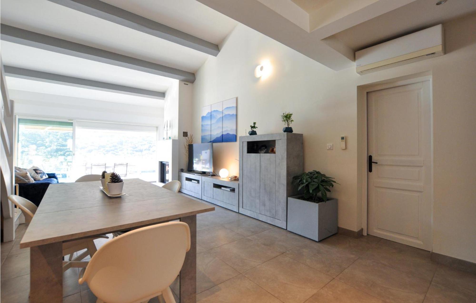 Hébergement de vacances Gorgeous In With Kitchen Fréjus