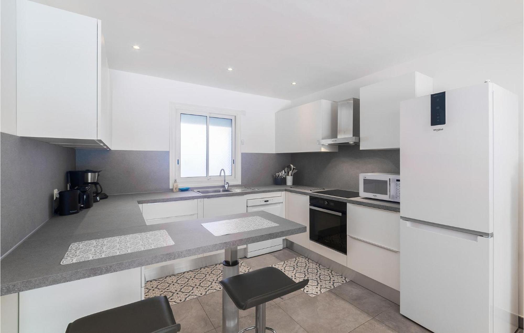 Hébergement de vacances Gorgeous In With Kitchen *