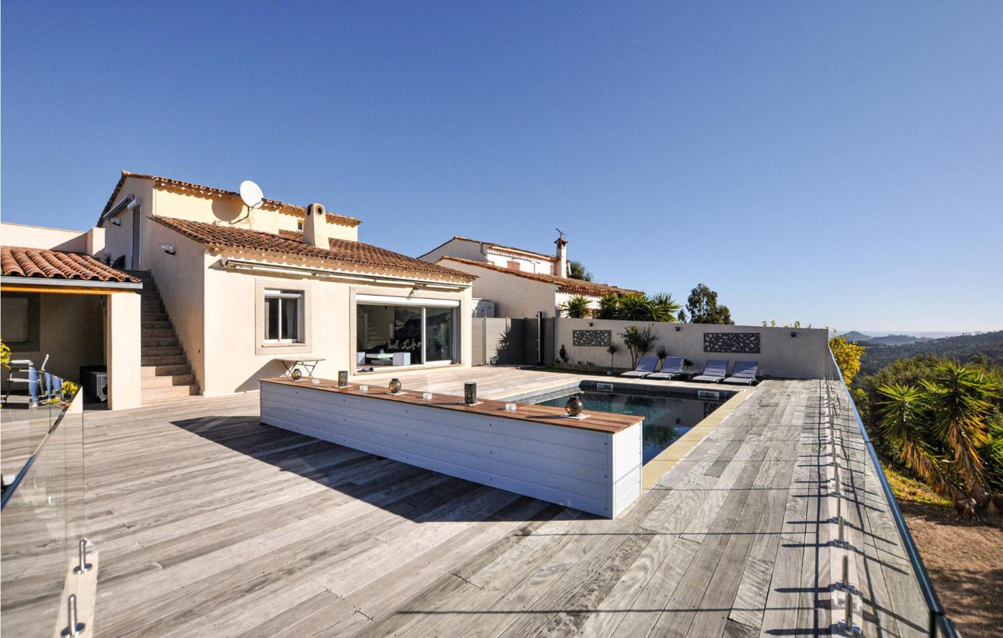 Gorgeous In With Kitchen Fréjus